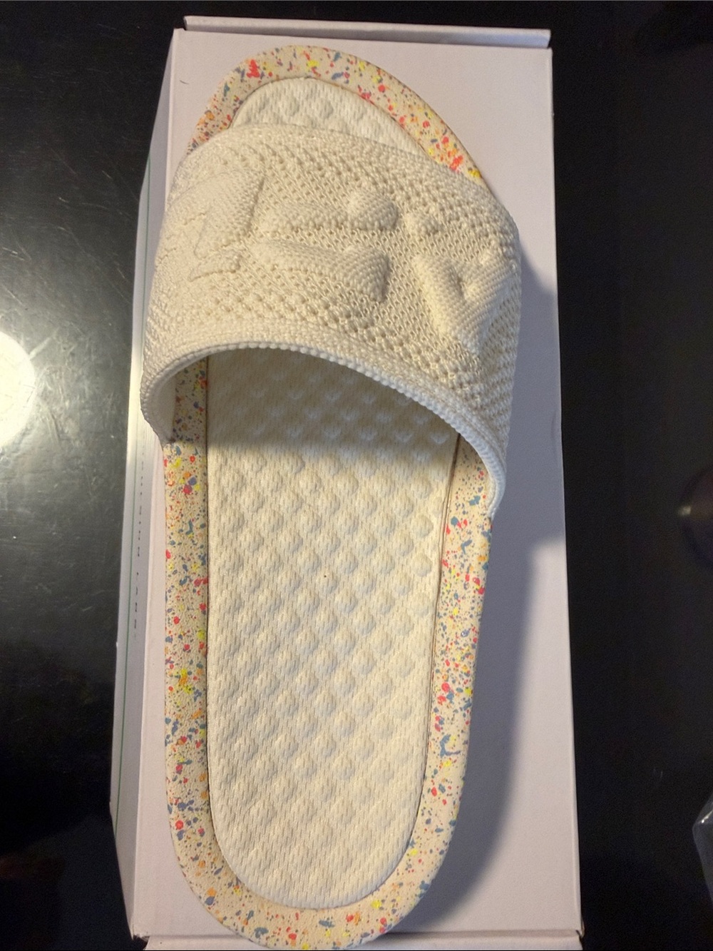 APL Cream Knit Slide Sandal with Speckled Sole. Size 7W